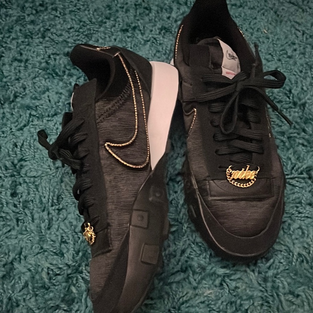 Nike Woman’s Waffle Racer 2X